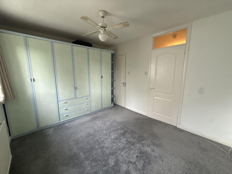 Room Rural Way in Greater London