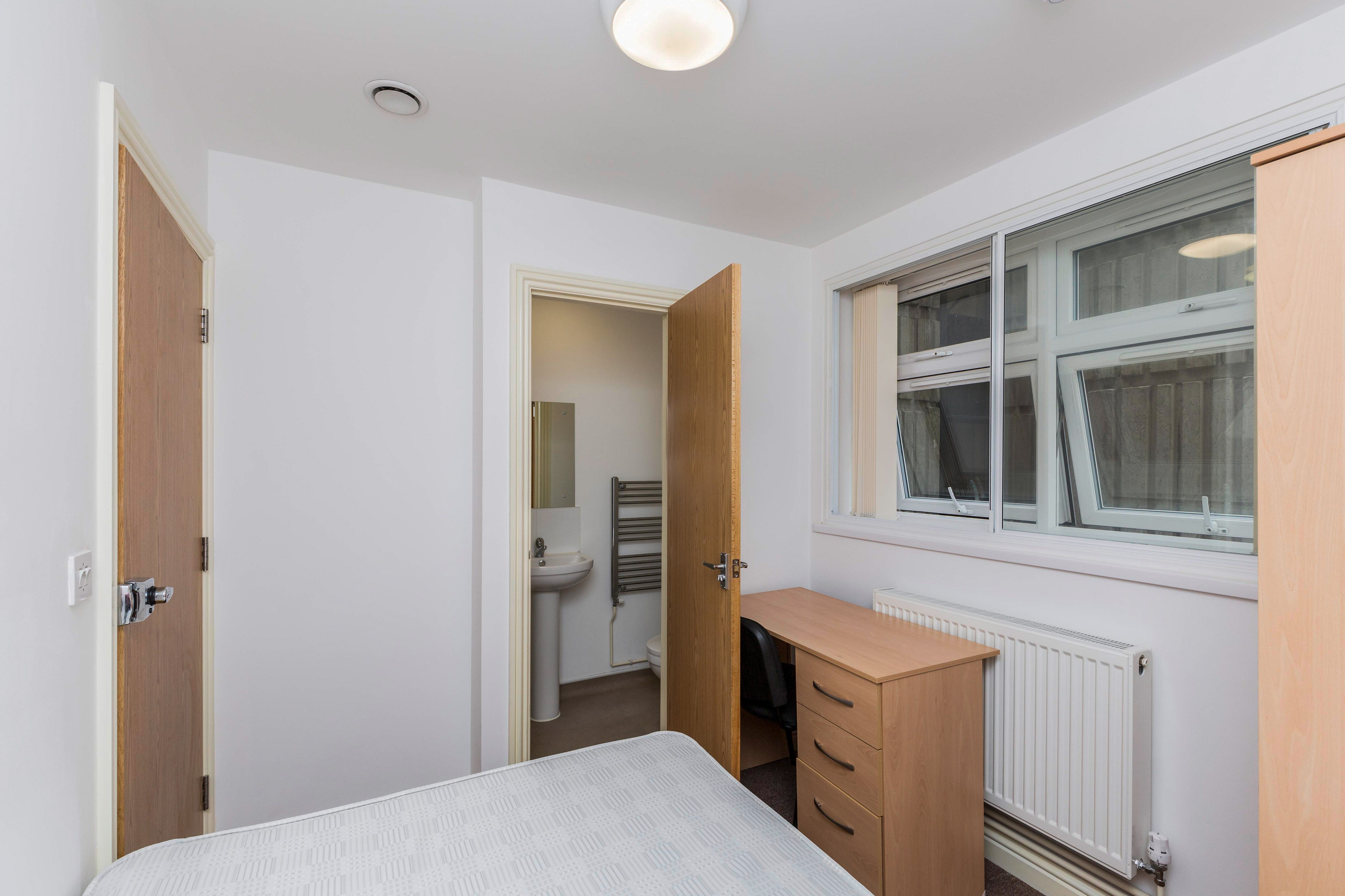 Room Guildhall Walk in Portsmouth