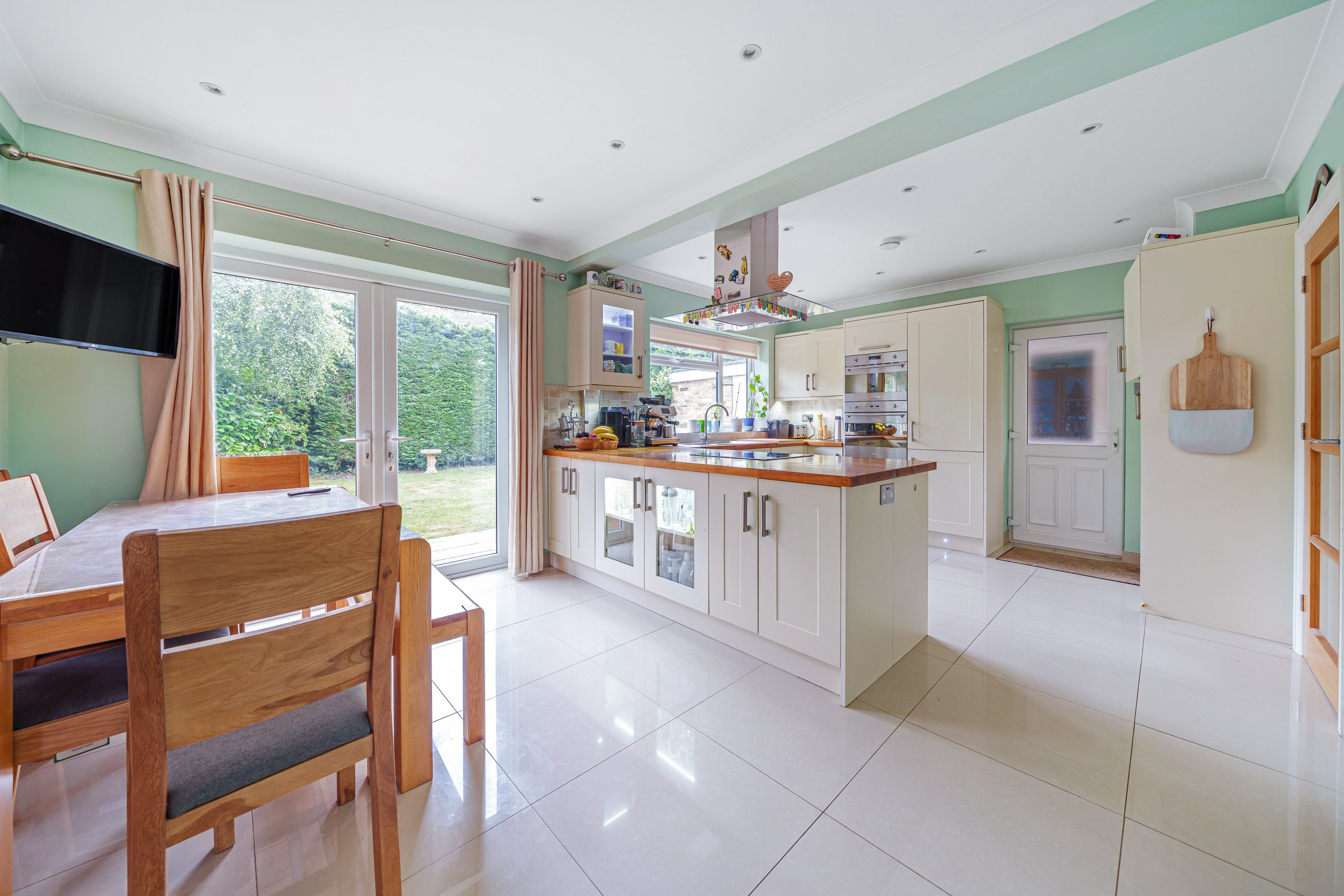 House Milverton Close in Maidenhead