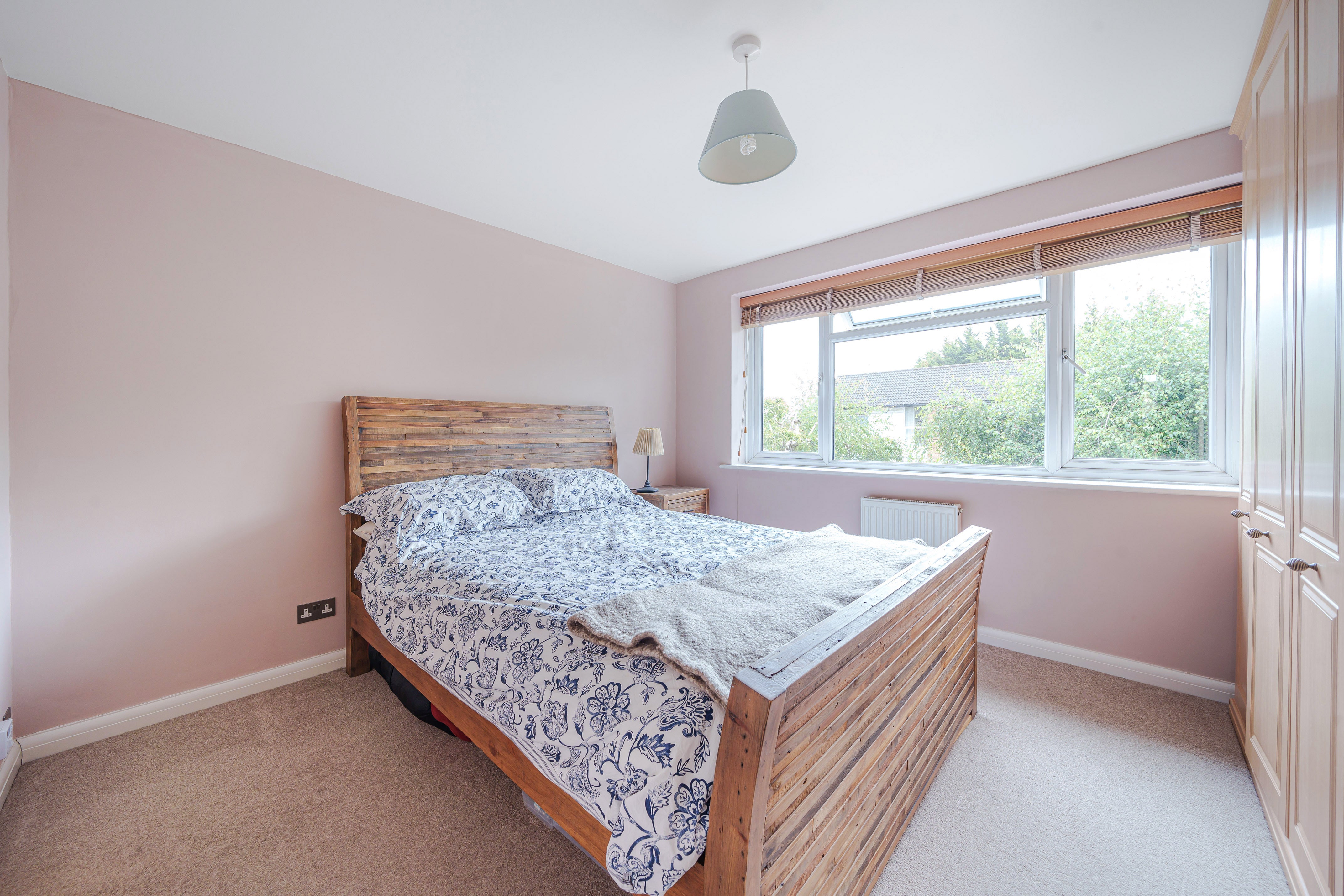 House Milverton Close in Maidenhead