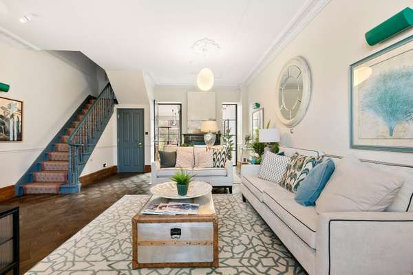 House Bolingbroke Grove in Greater London