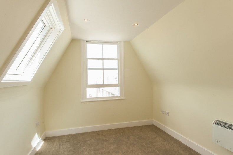 Flat Chiswick High Road in Greater London