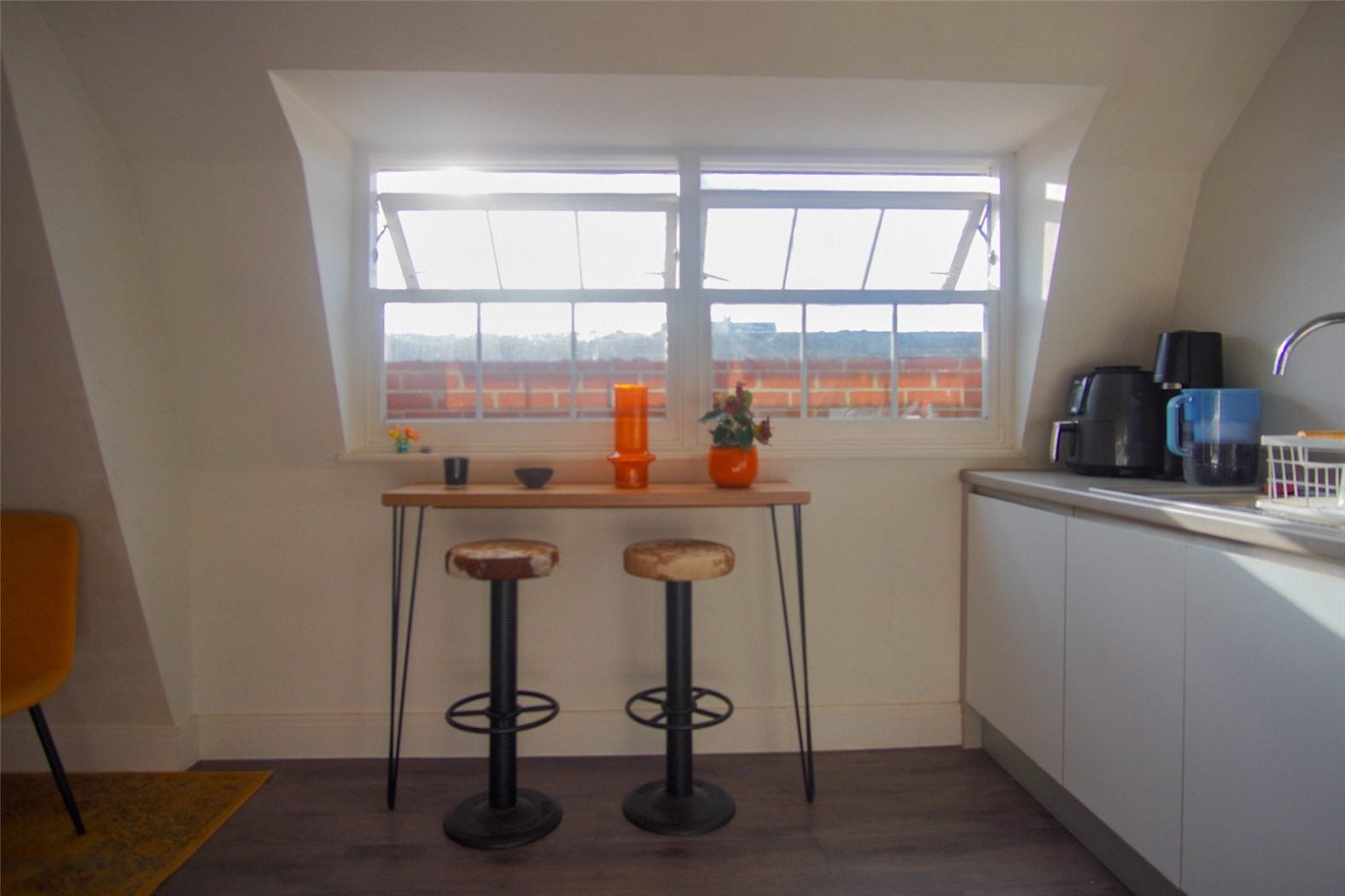 Flat Norfolk Avenue in Bristol