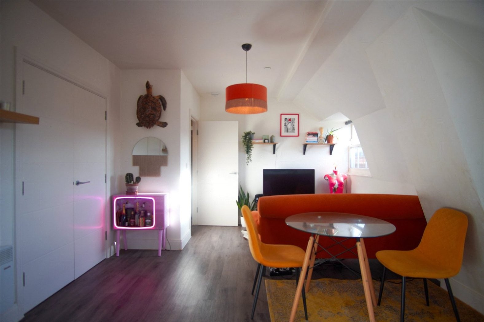 Flat Norfolk Avenue in Bristol