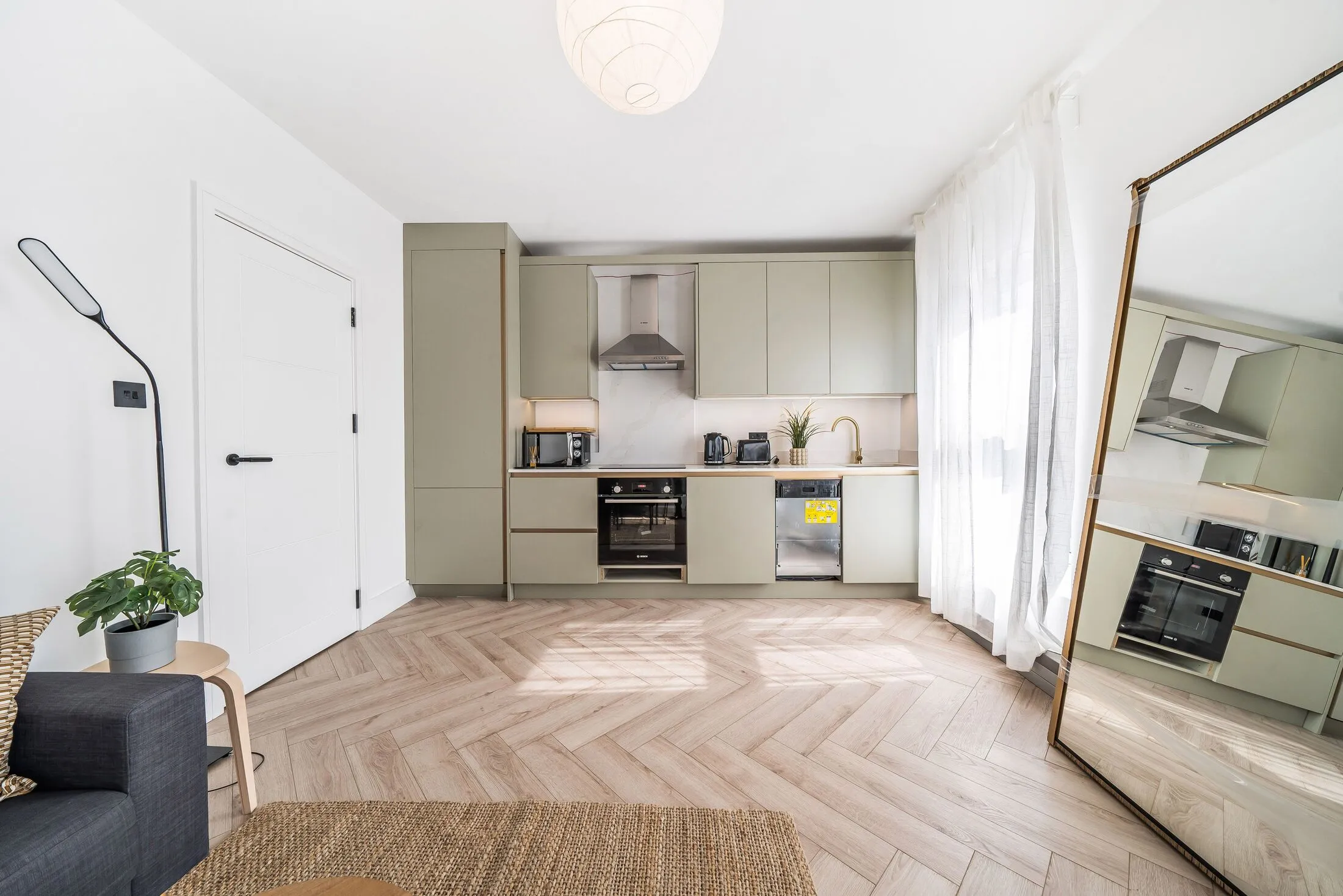 Flat York Road in Greater London