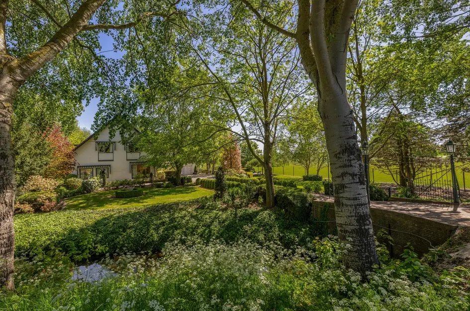 Vrijstaande woning te koop: Stougjesdijk 236, Oud-Beijerland