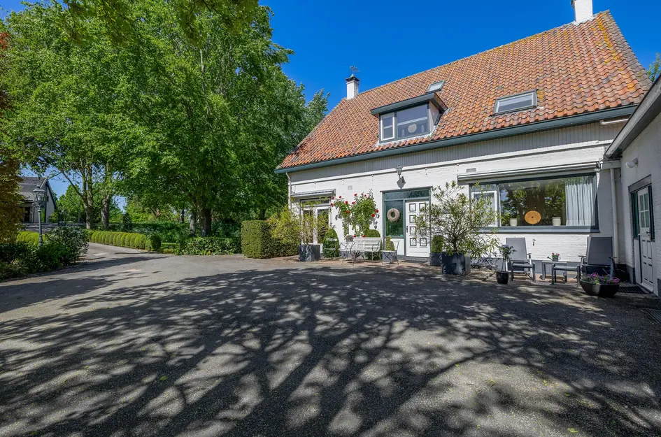 Vrijstaande woning te koop: Stougjesdijk 236, Oud-Beijerland
