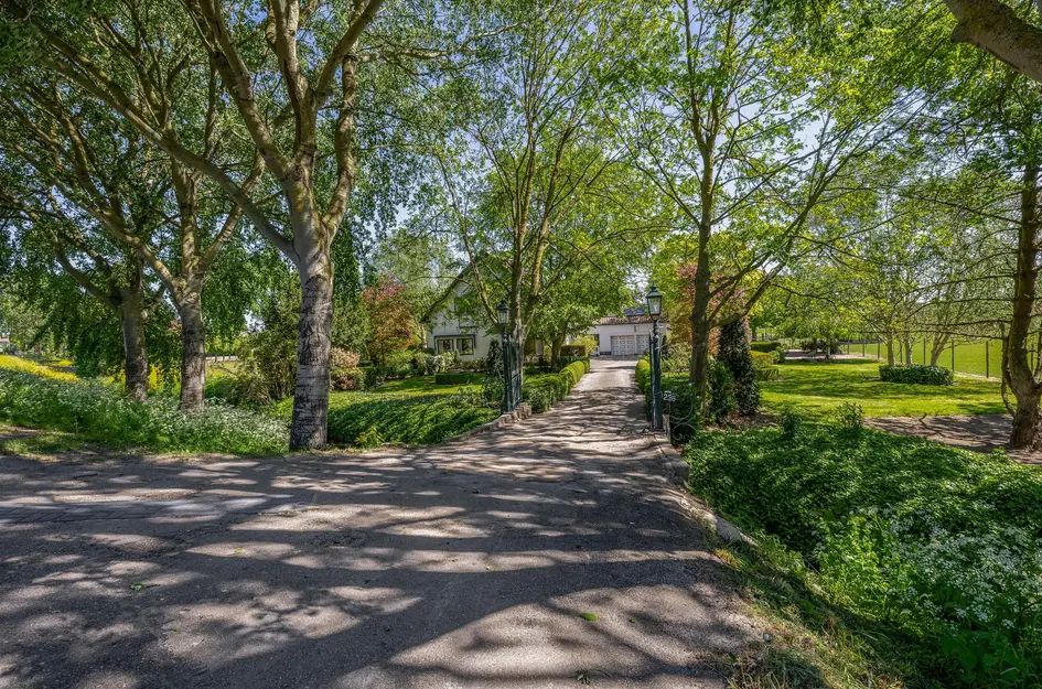 Vrijstaande woning te koop: Stougjesdijk 236, Oud-Beijerland