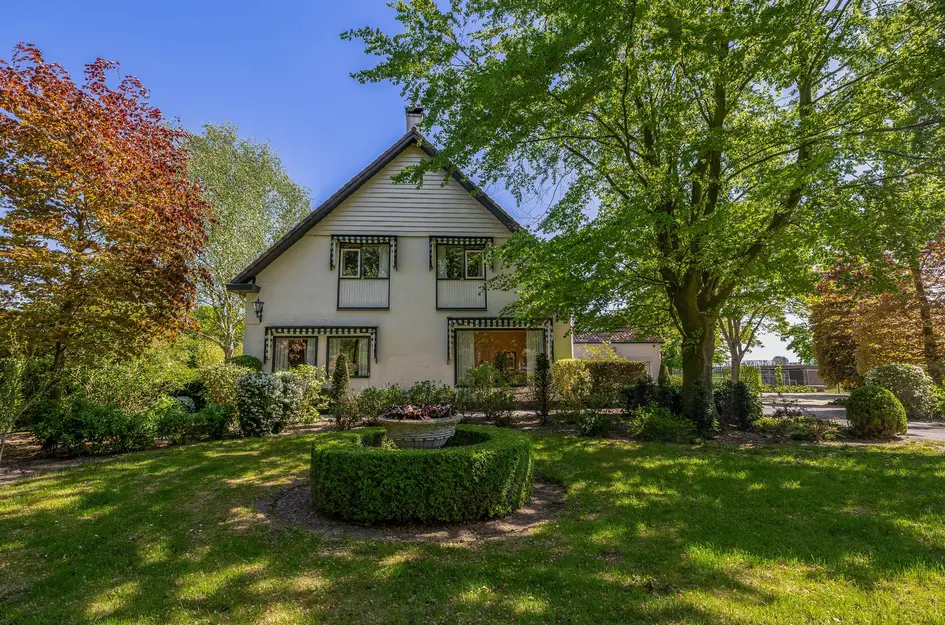 Huis Stougjesdijk 236 in Oud-Beijerland