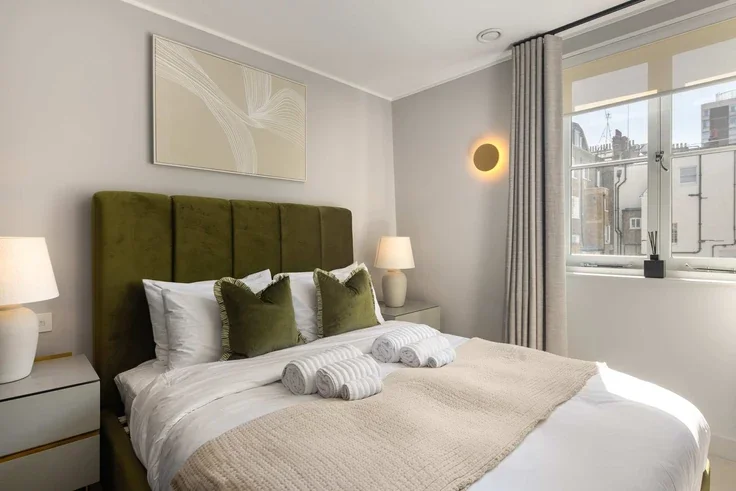Flat Clenston Mews in City of Westminster