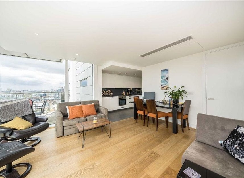 Flat Tabard Street in Greater London