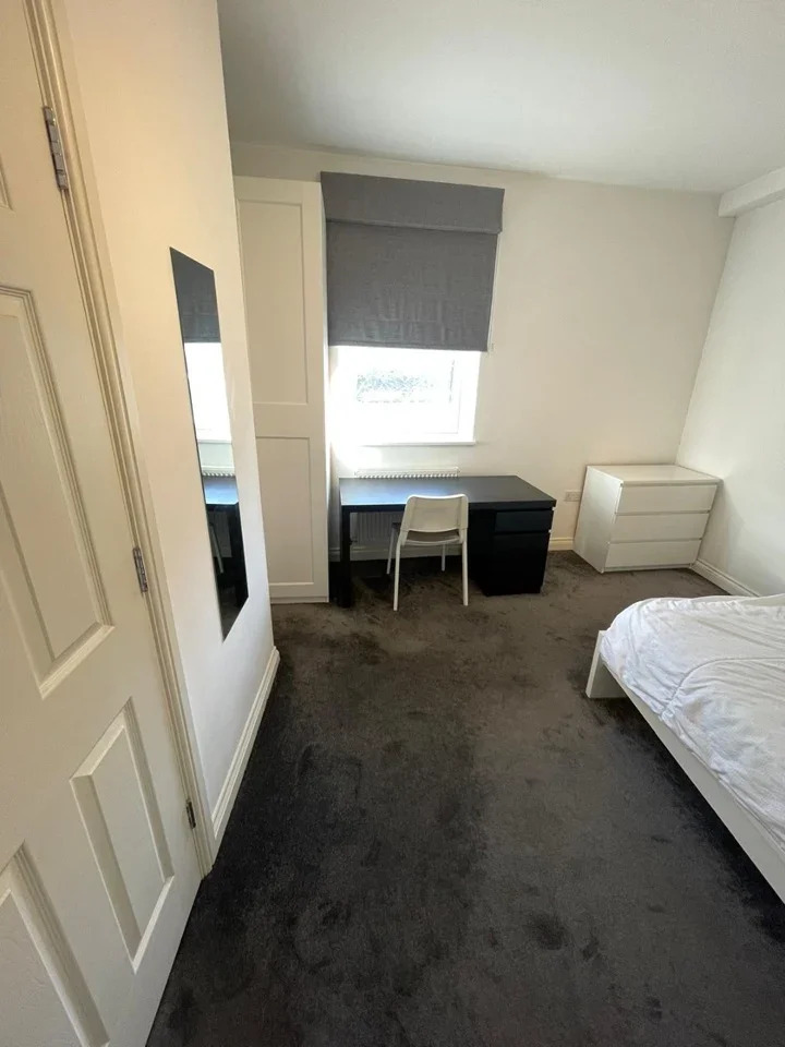Flat New Park Road in Greater London