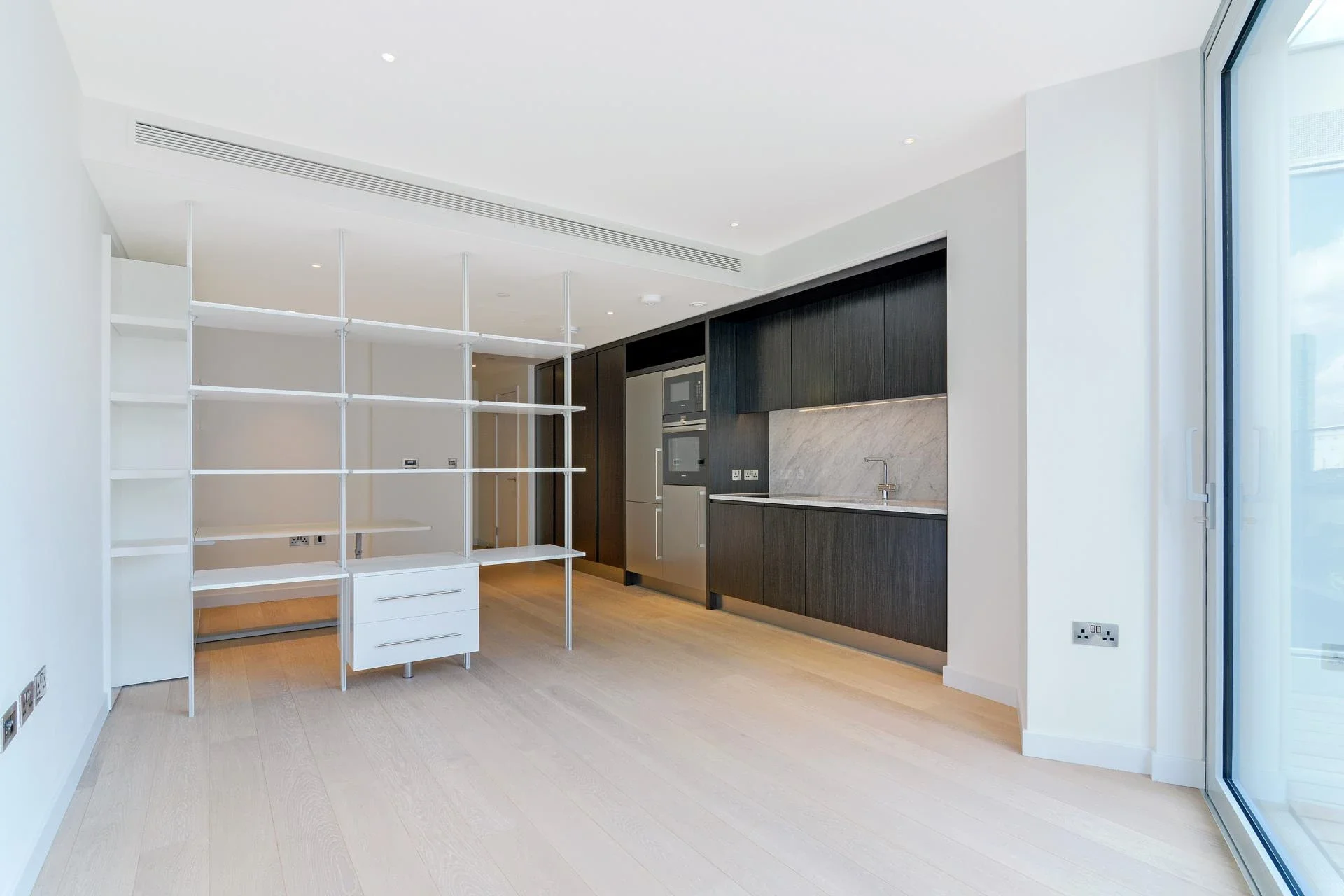 Flat Burdett Road in Greater London