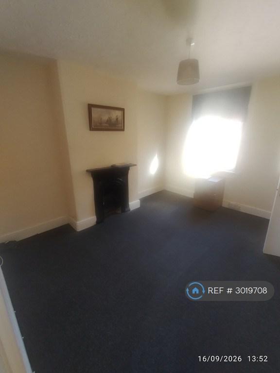 Flat Hendford Hill in Yeovil