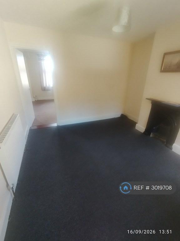 Flat Hendford Hill in Yeovil