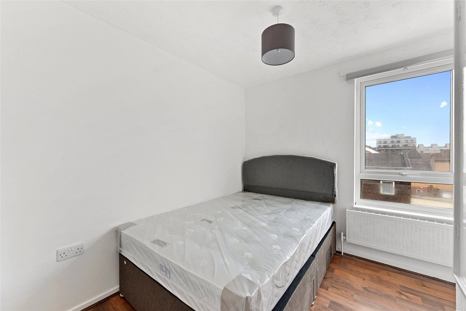 Flat Patriot Square in Greater London