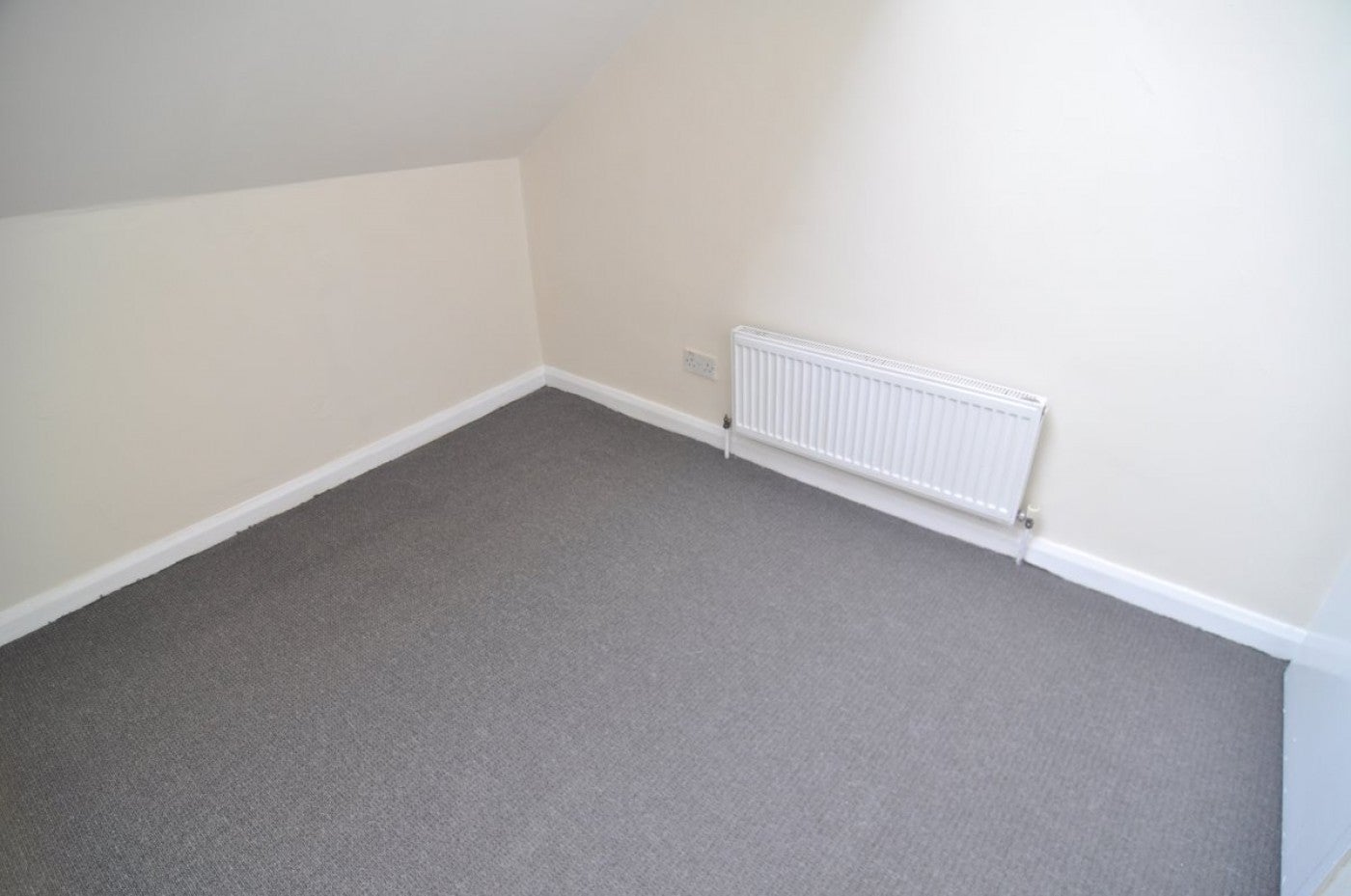 Flat King Street in Hoyland