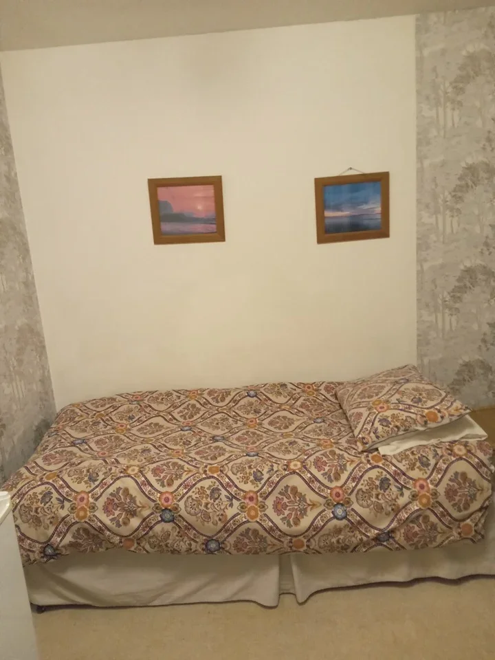 Room Haygreen Close in Greater London