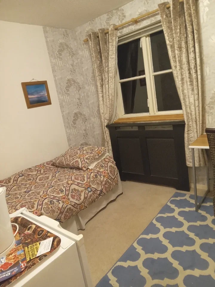 Room Haygreen Close in Greater London