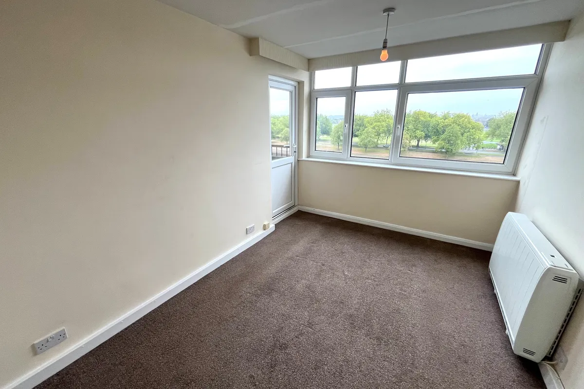 Flat Wilford Lane in Nottingham