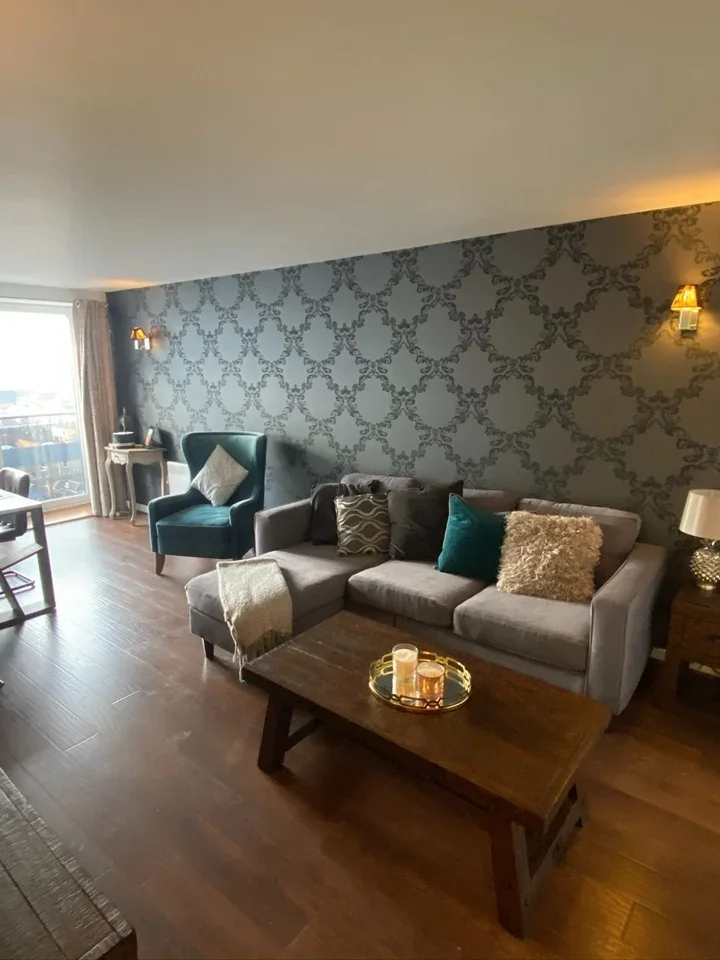 Flat New Road in Brentwood