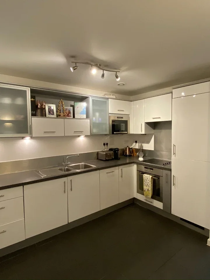 Flat New Road in Brentwood