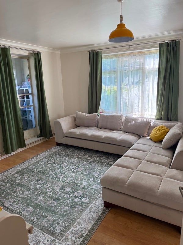 Room Worth Road in Crawley