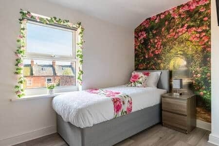 Room York Road in Northampton