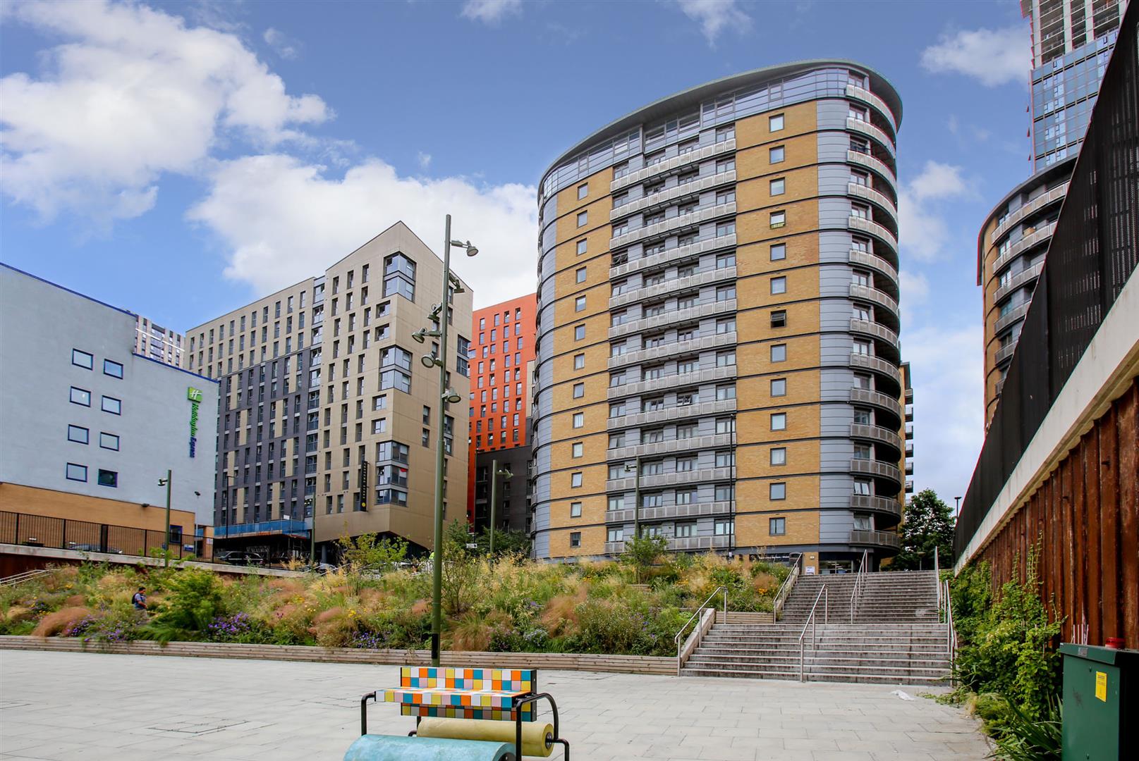 Flat Victoria Road in Greater London