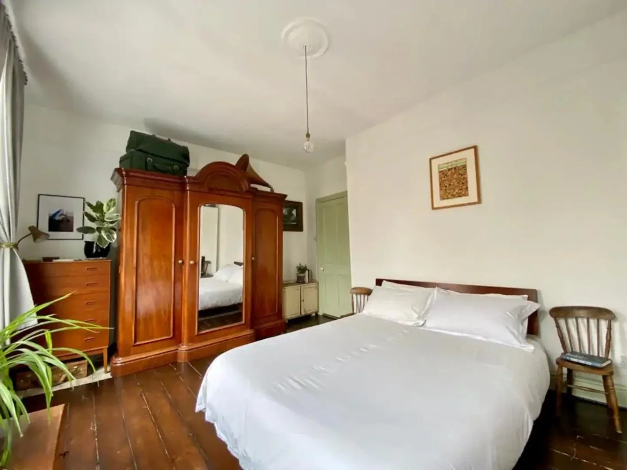 Flat Chisenhale Road in Greater London