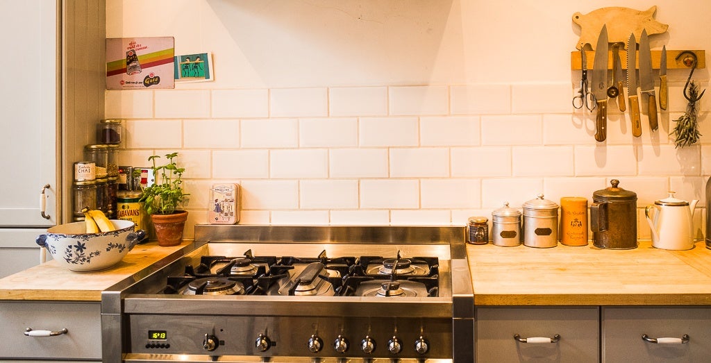 Flat Chisenhale Road in Greater London