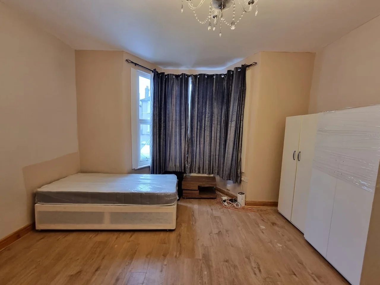 Room Ley Street in Greater London