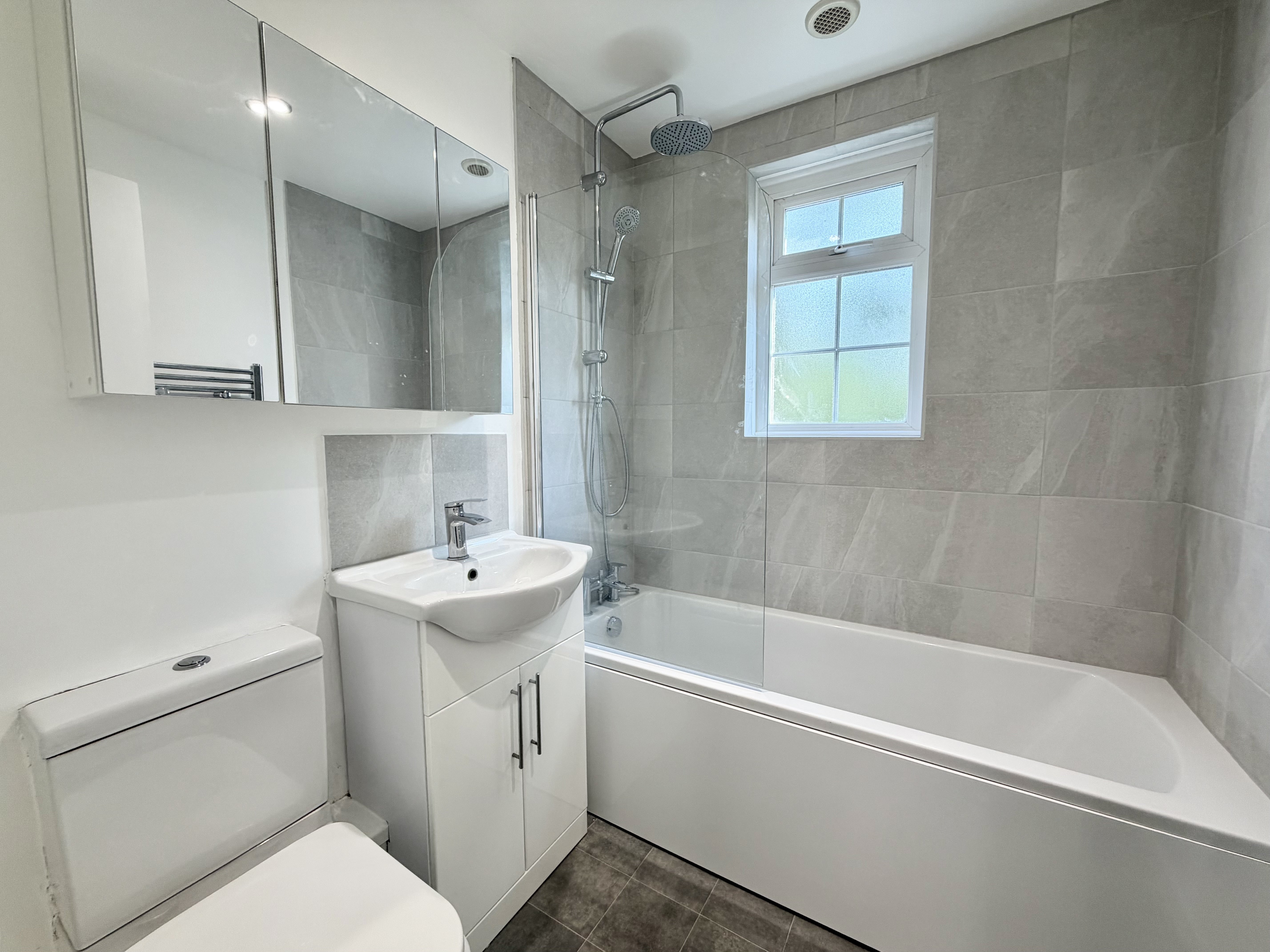 Flat Meadvale in Horsham