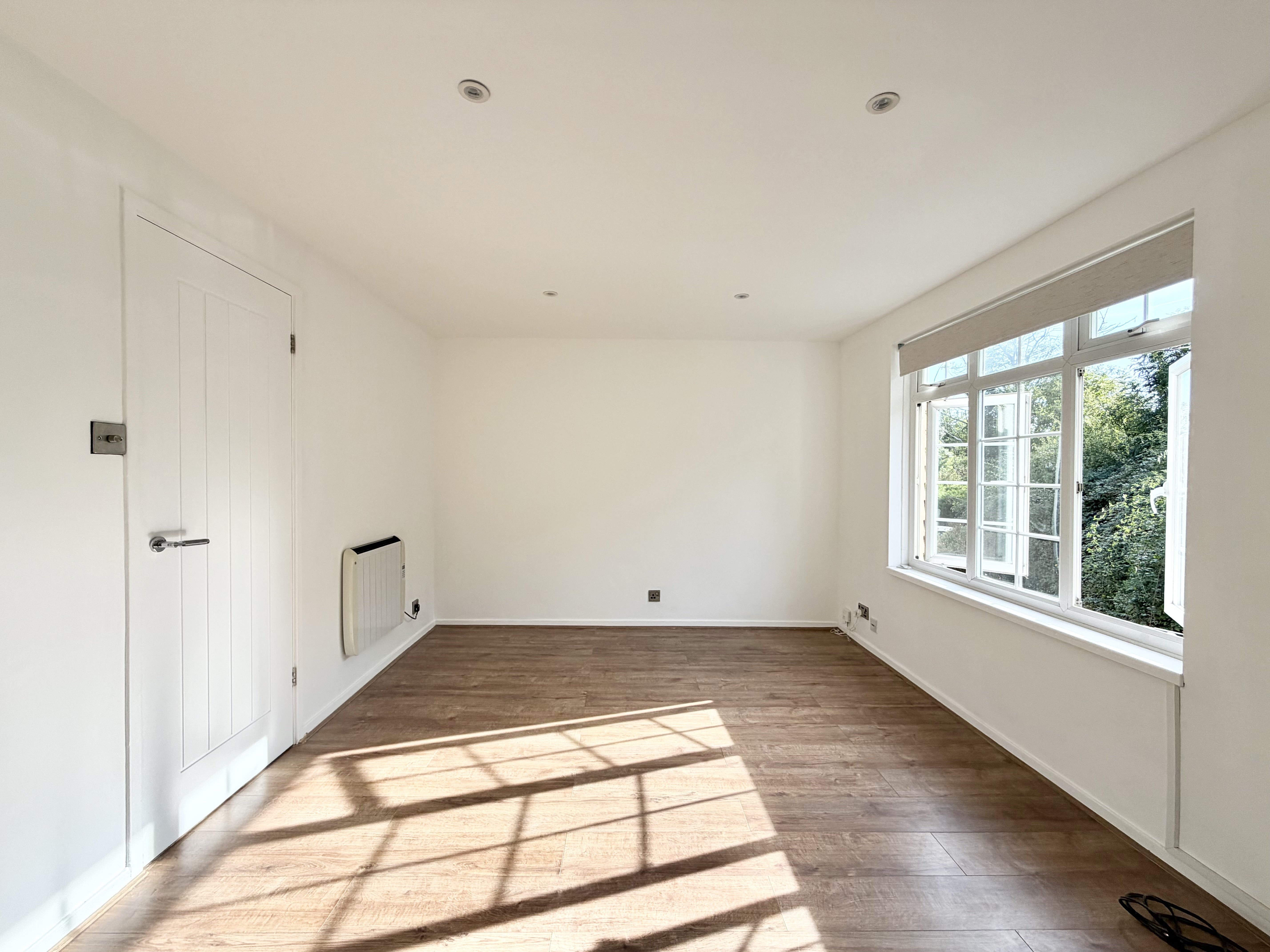 Flat Meadvale in Horsham