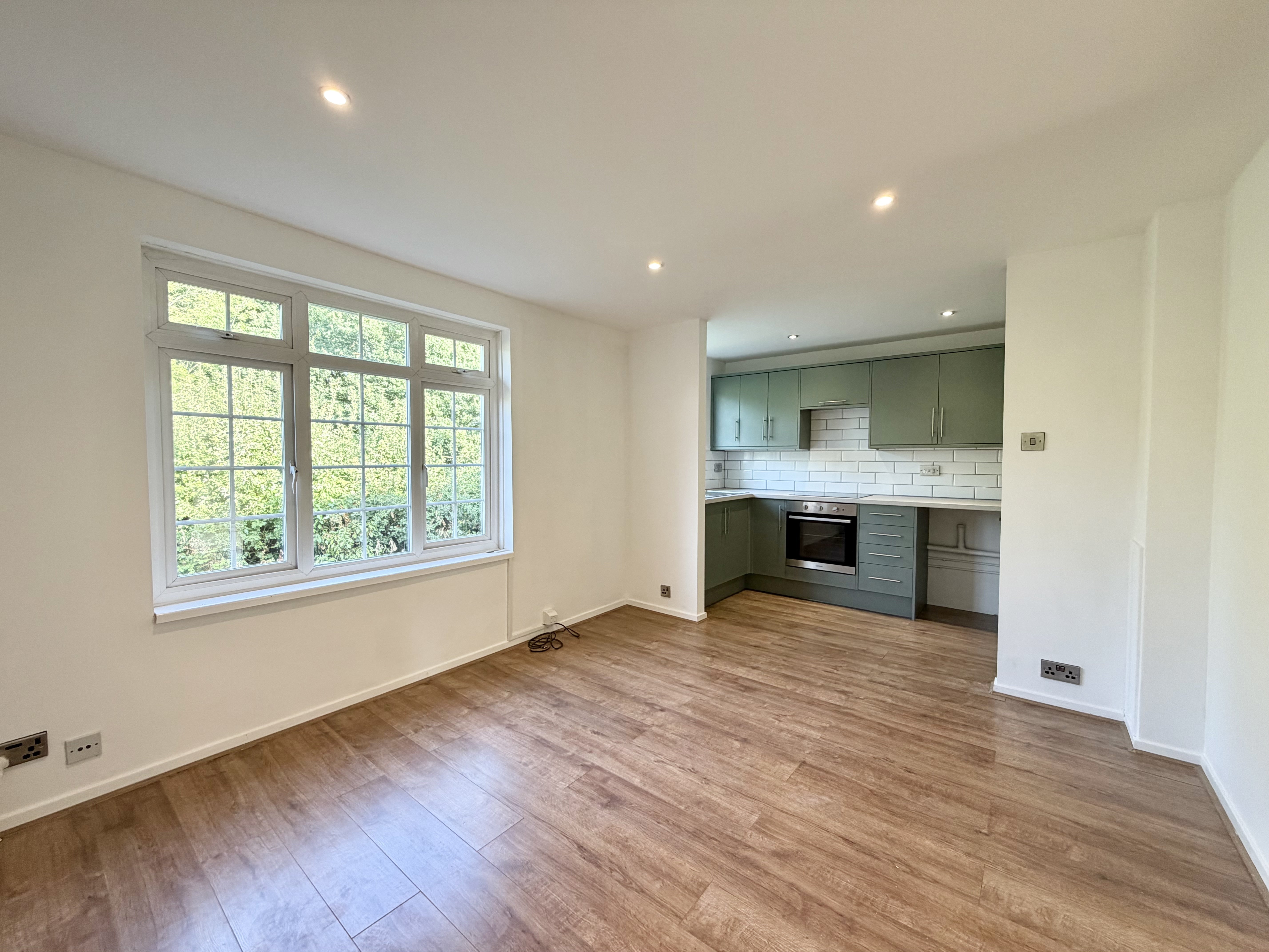 Flat Meadvale in Horsham
