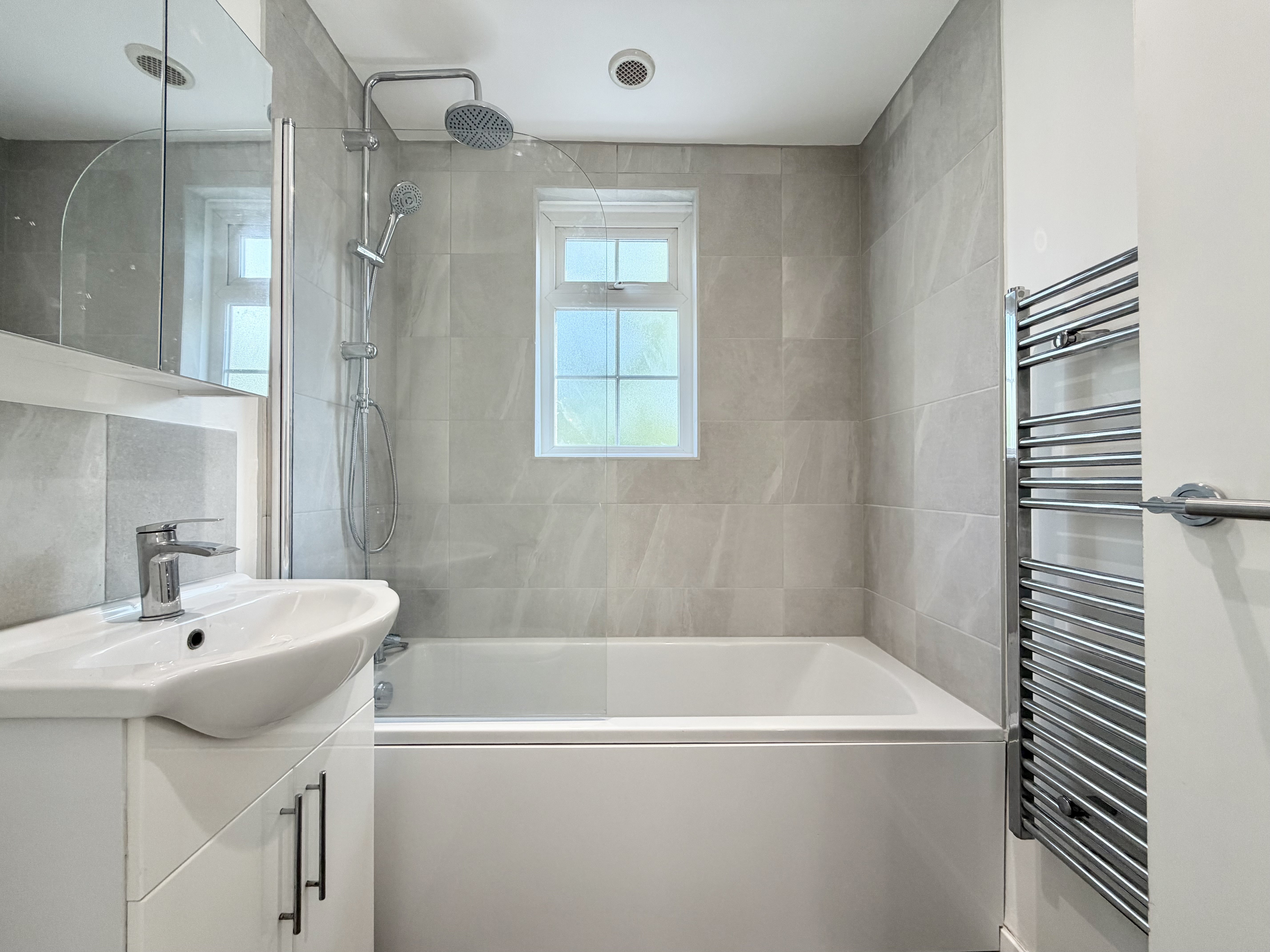 Flat Meadvale in Horsham