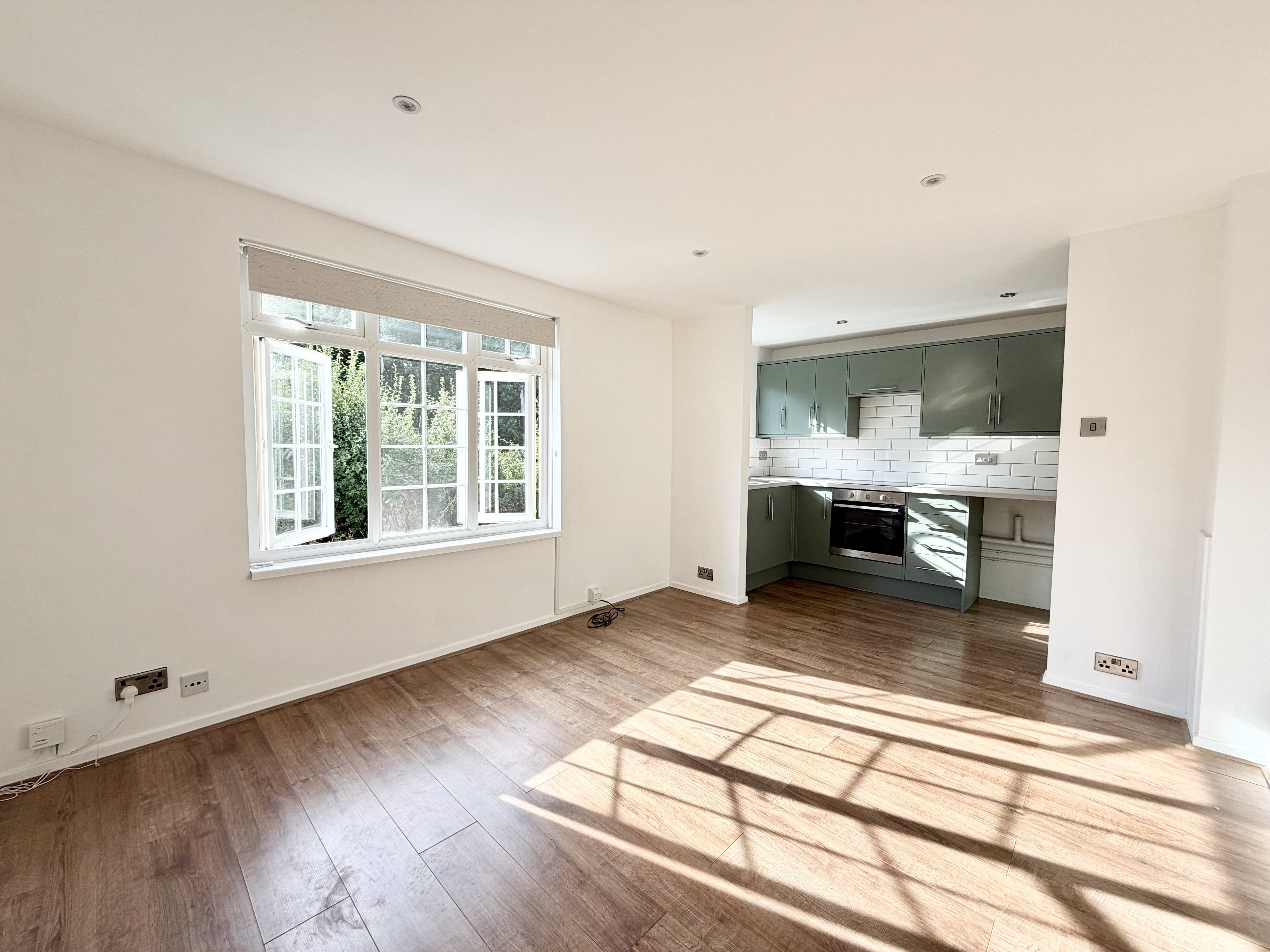 Flat Meadvale in Horsham