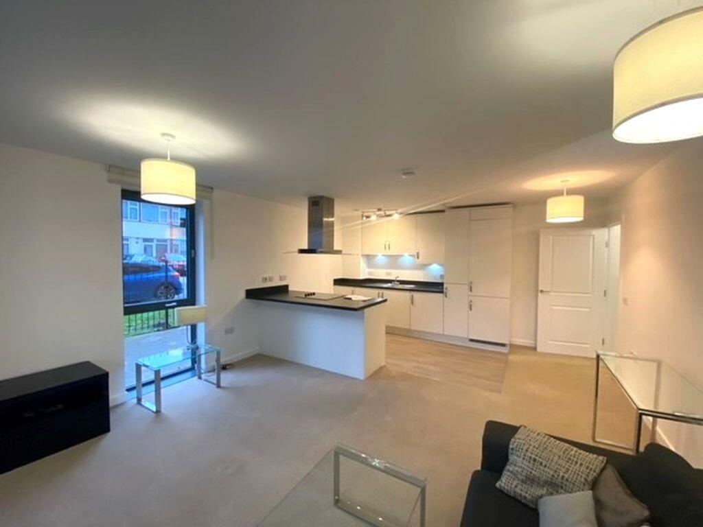 Flat Chrisp Street in Greater London
