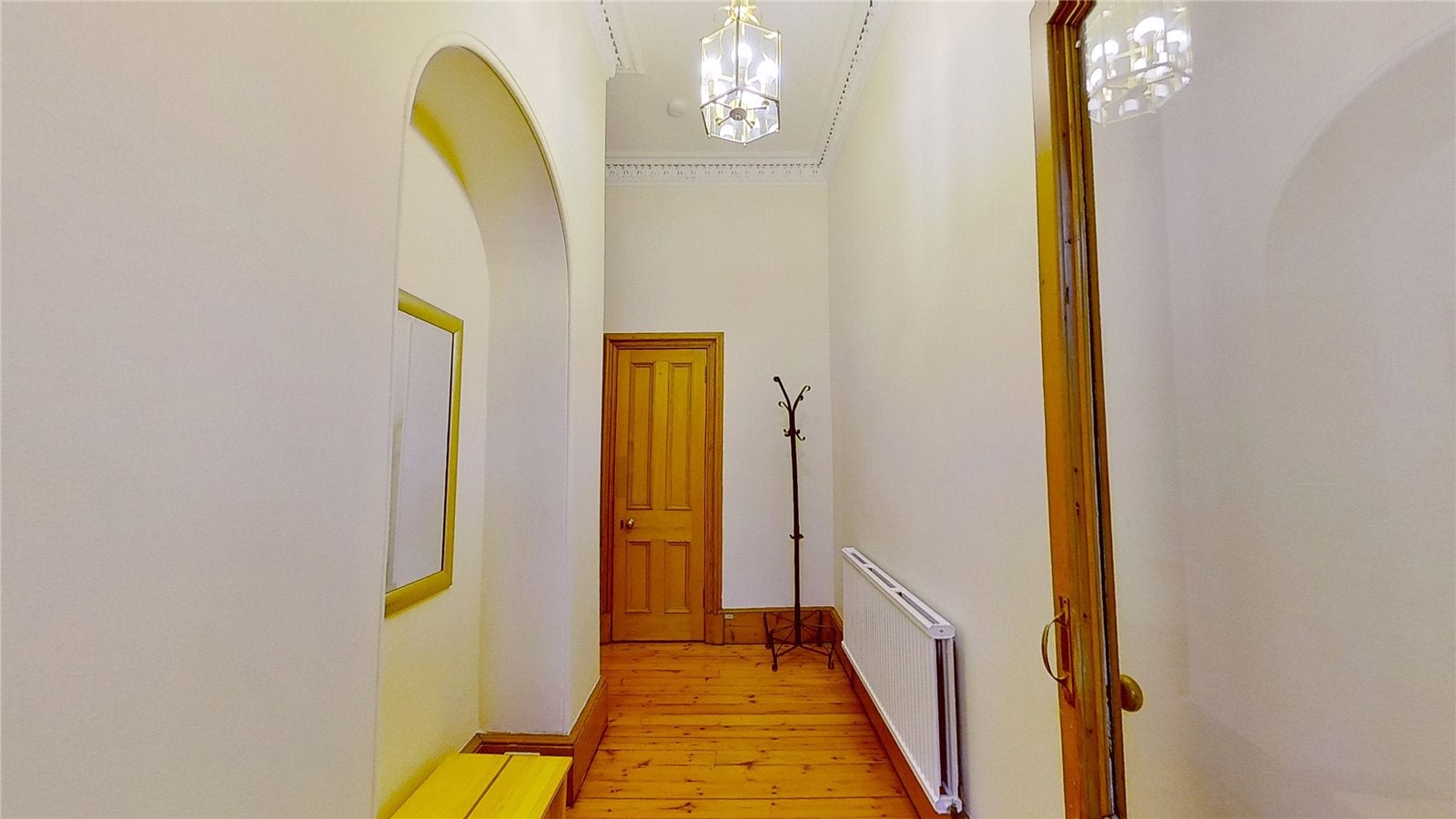 Flat Leslie Place in City of Edinburgh