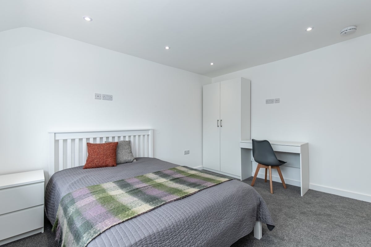 Room Laburnum Road in Vale of White Horse