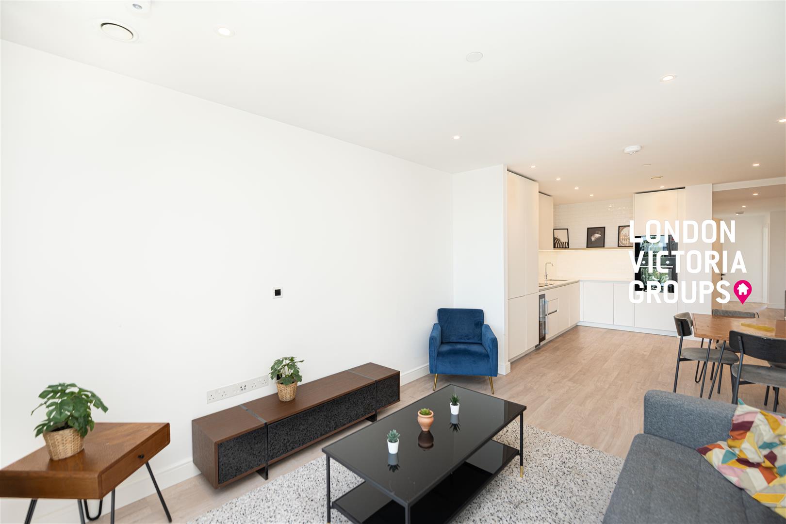 Flat Beresford Avenue in Greater London