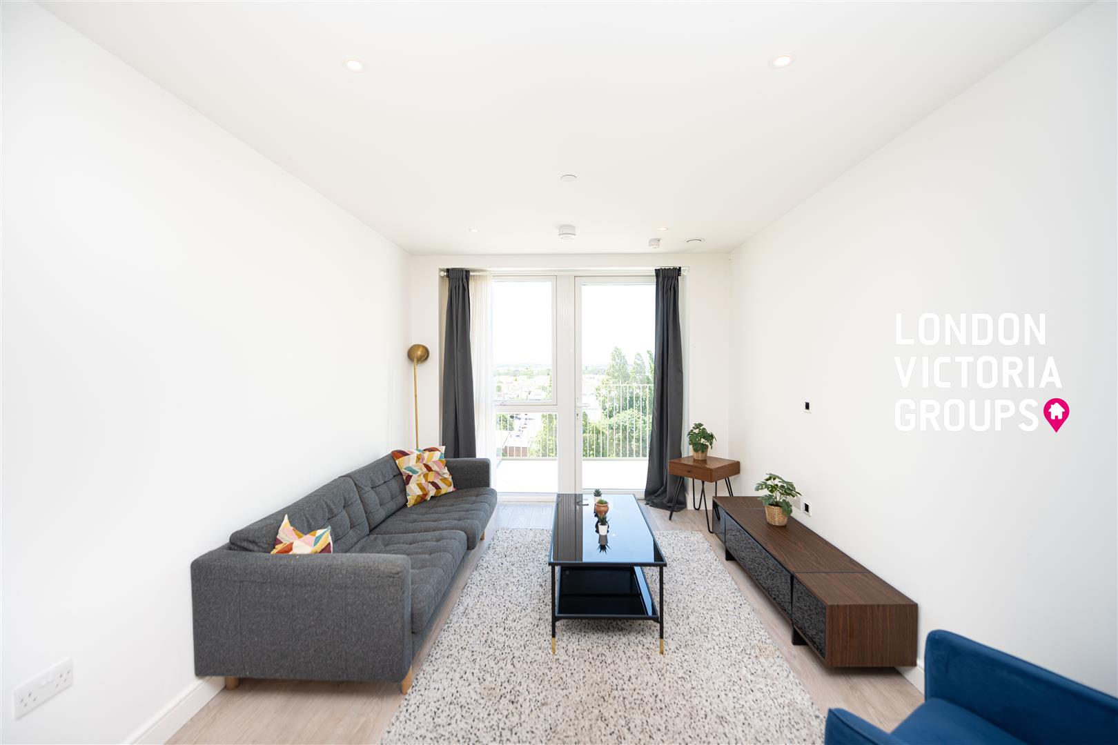 Flat Beresford Avenue in Greater London
