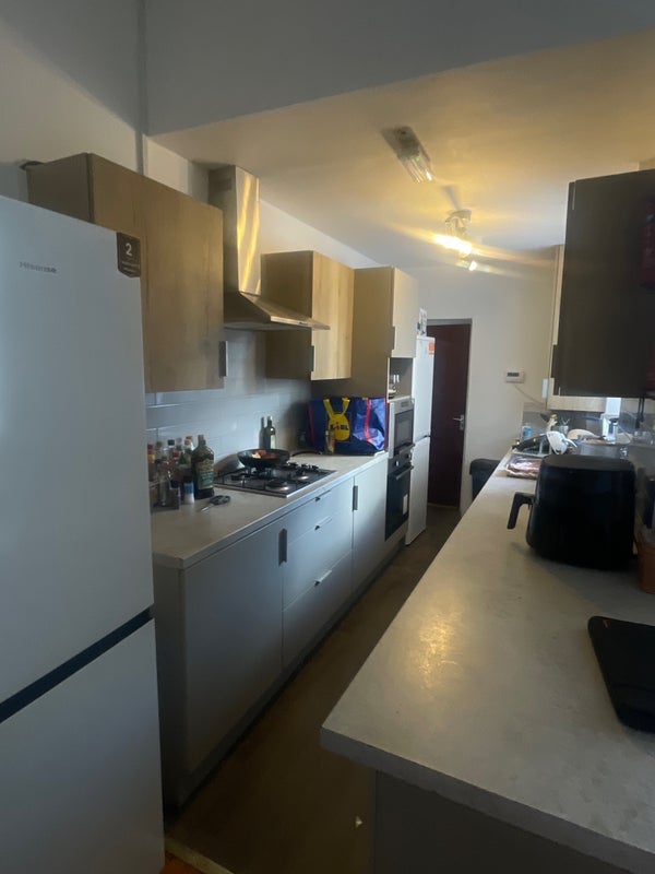 Room Oxnam Crescent in Newcastle upon Tyne