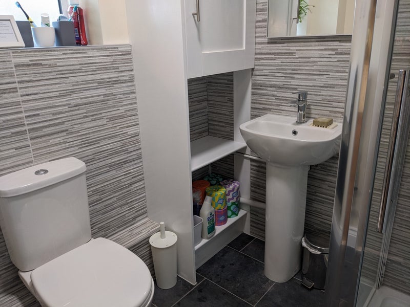 Room Turner Close in Warwick