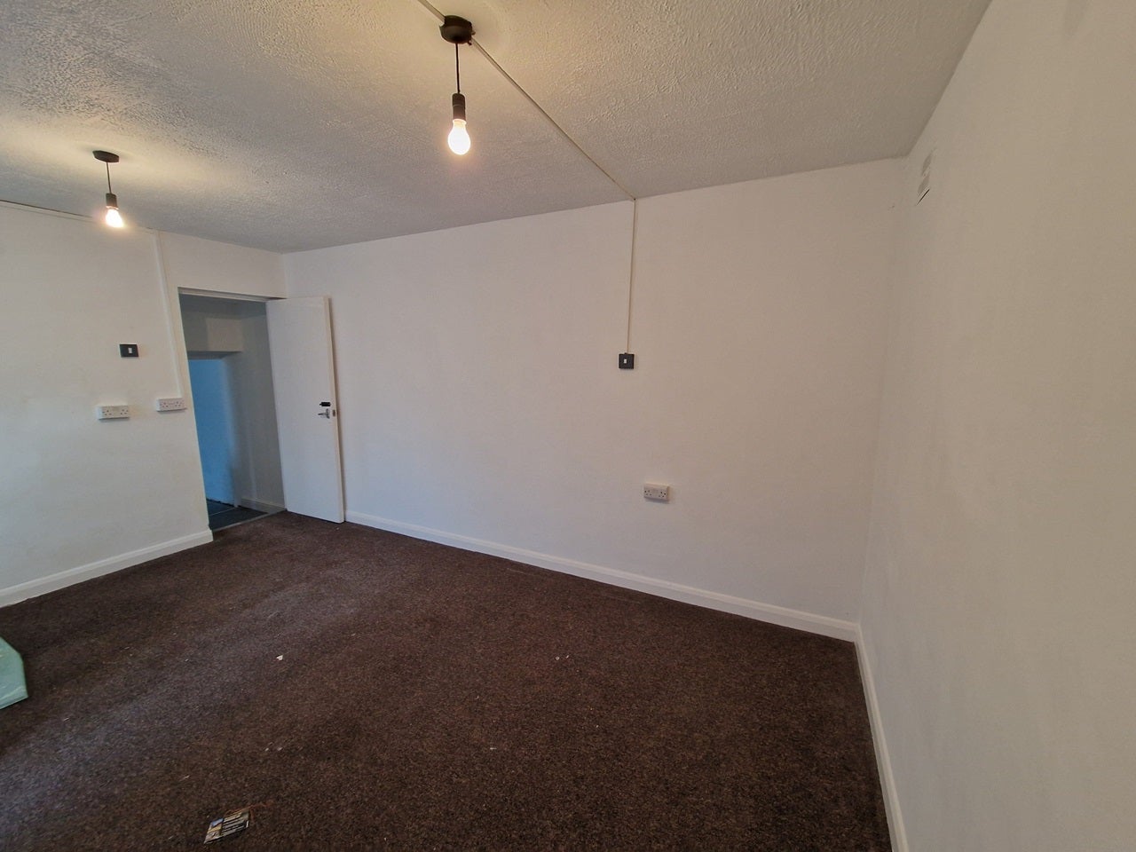 Flat Wimborne Road in Luton
