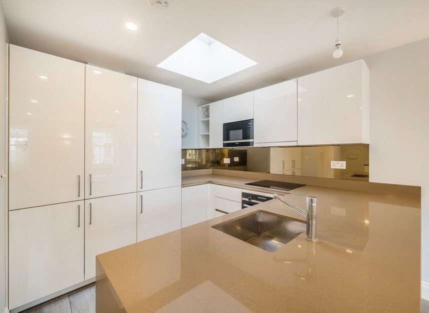 Flat Sefton Street in Greater London