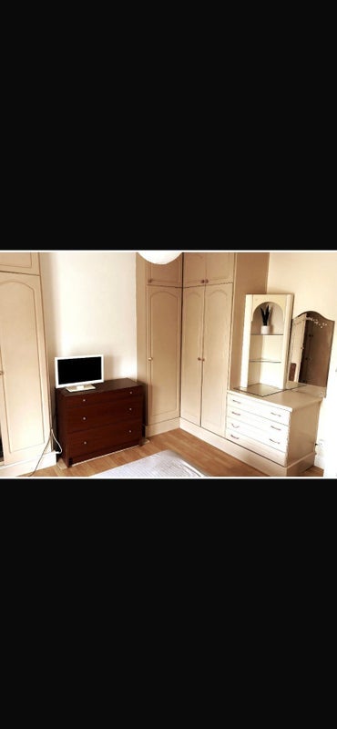 Room Holborn Road in Greater London