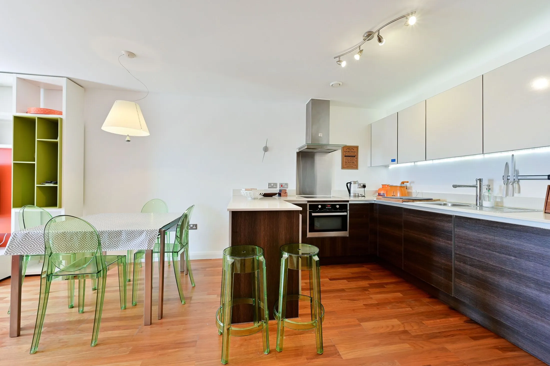 Flat The Broadway in Greater London