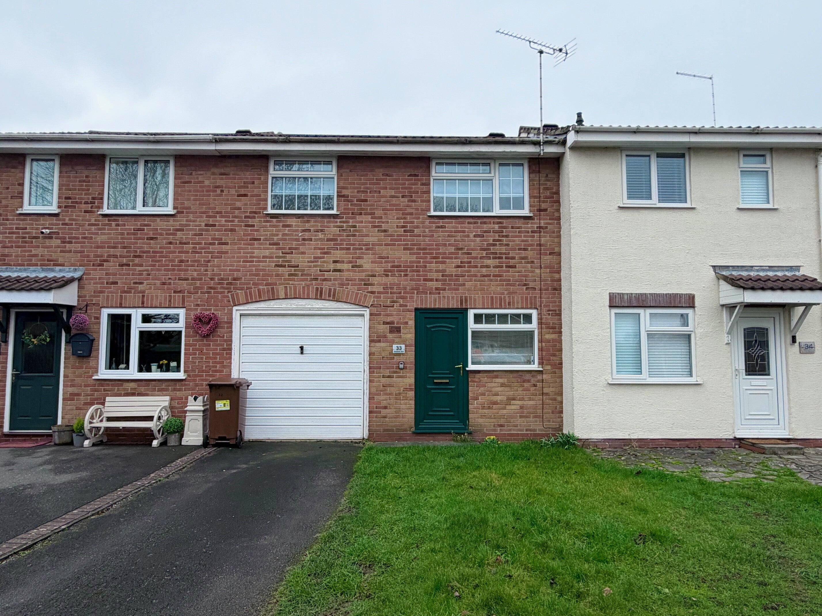 House Caernarvon Close in East Staffordshire
