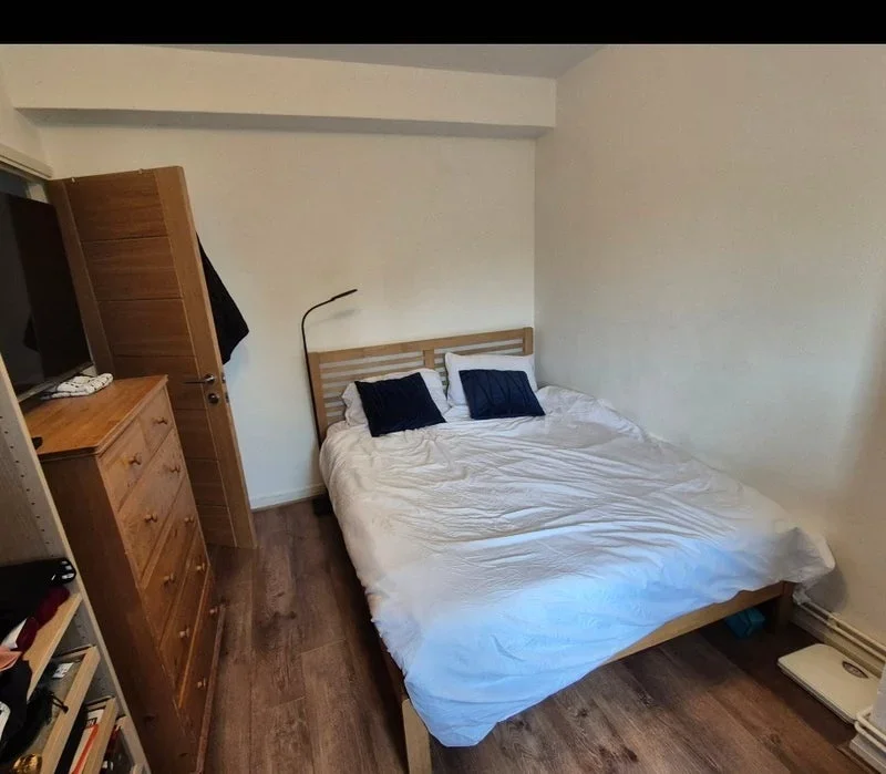 Room Bexley Road in Greater London